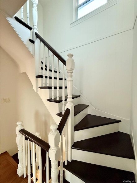 Building Photo - 102 N Midland Ave