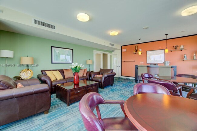 Building Photo - 2701 SW 3rd Ave