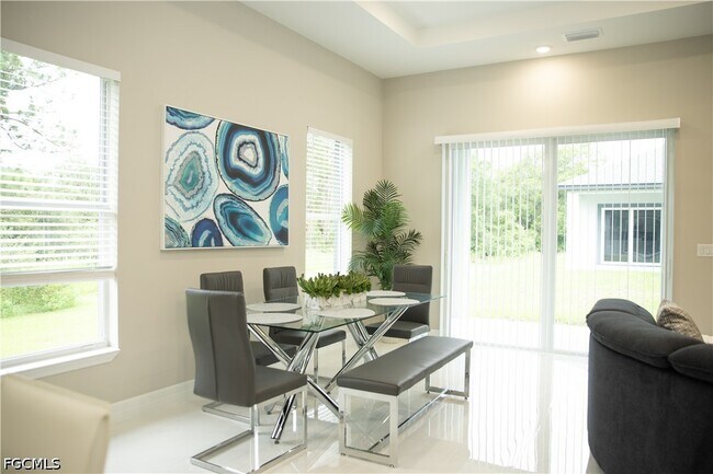 Building Photo - 1228 Chrisholm St