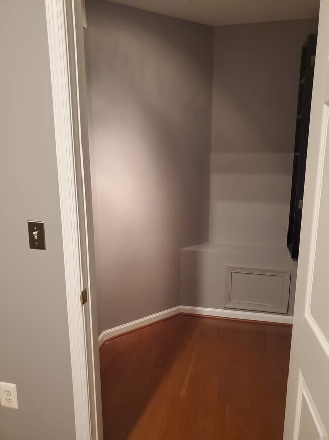Master bedroom walk in closet - 5921 Founders Crossing Ct