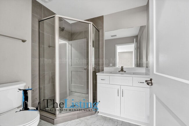 Building Photo - 39 SE 15th Terrace