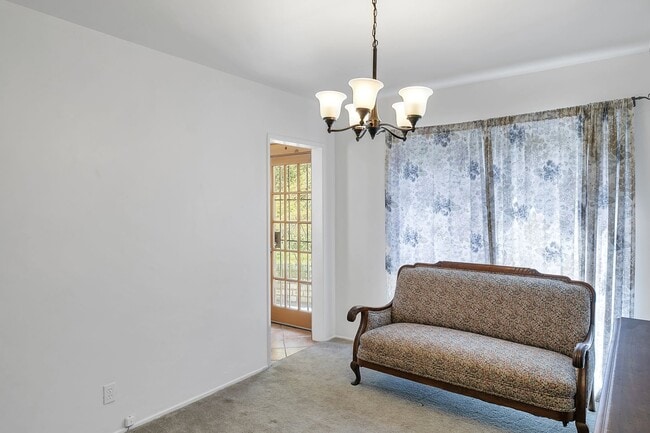Building Photo - Great 3 Bedroom Home with Large Lot and NO...