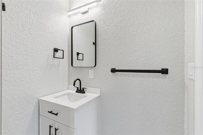 Building Photo - 113 145th Ave