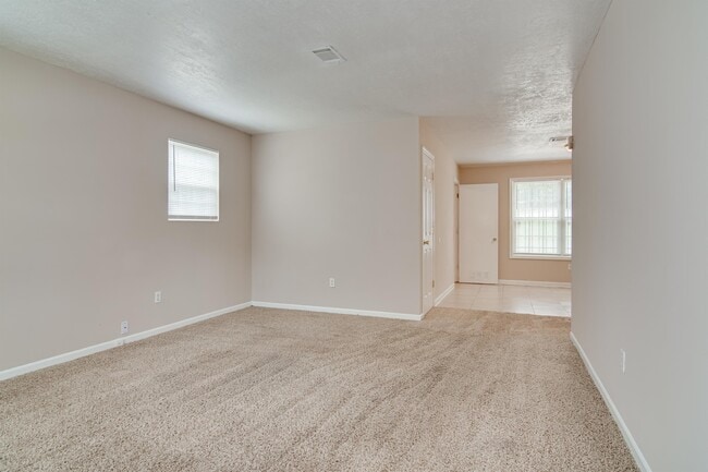 Building Photo - 3453 Pine Hill Rd