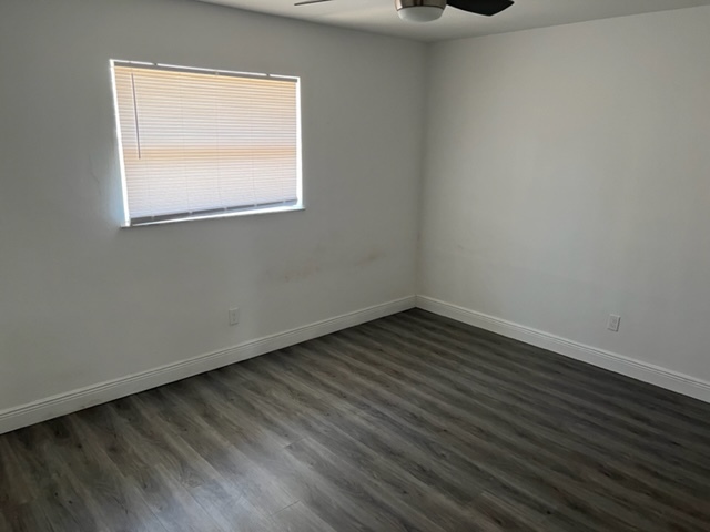 bedroom#2 w/ new ceiling fan - 4896 SE Horizon Ave