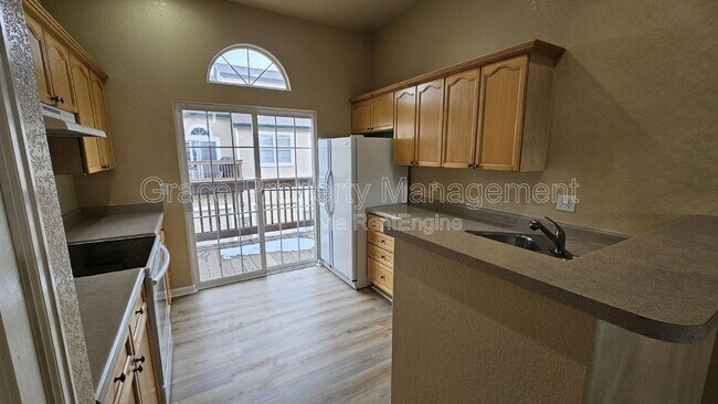 Building Photo - 4024 S Carson St