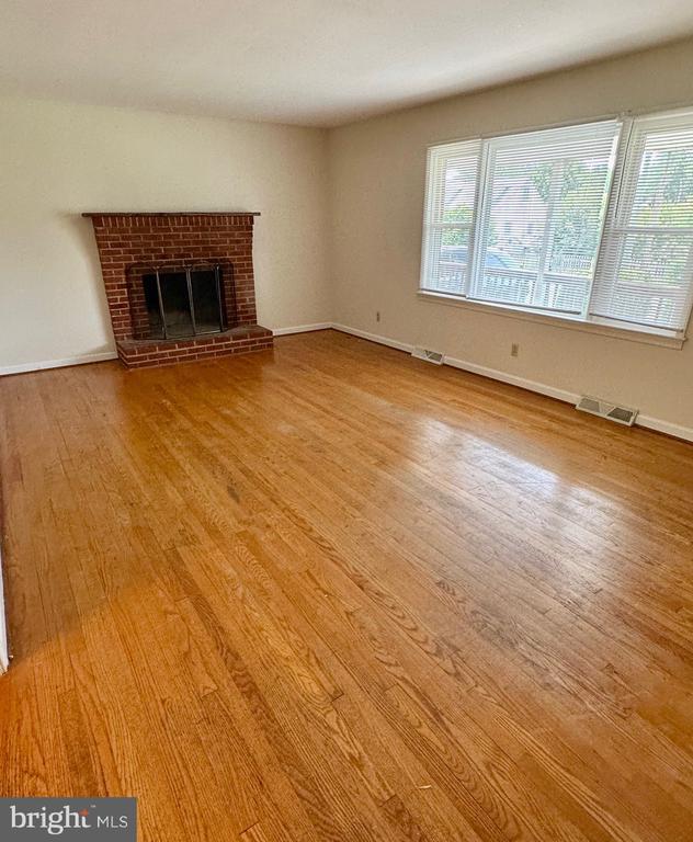 Primary Photo - 125 Hillcrest Dr