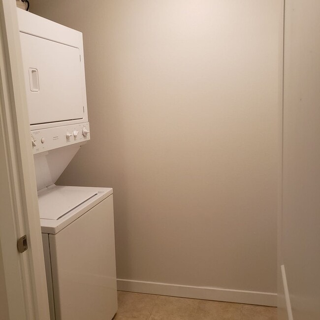 Building Photo - 5440 Leary Ave NW