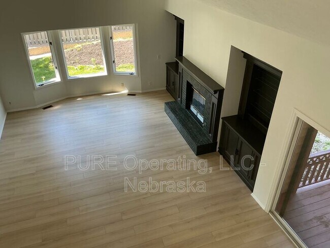 Building Photo - 15527 Mason Cir