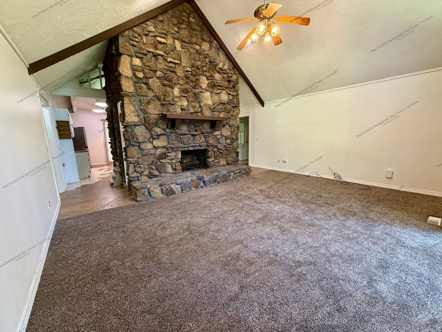 Building Photo - 602 Azure Hills Dr