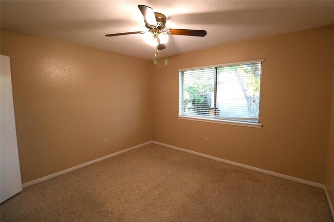 Building Photo - 7911 Fawn Terrace Dr