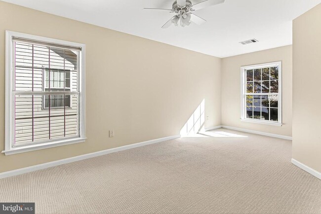 Building Photo - 47497 Saulty Dr