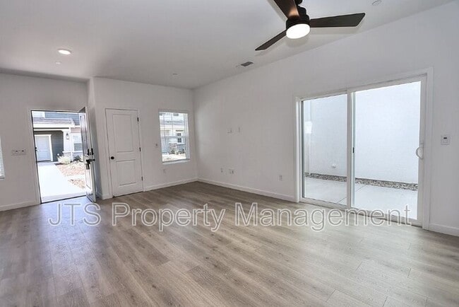 Building Photo - 4266 Aura Way