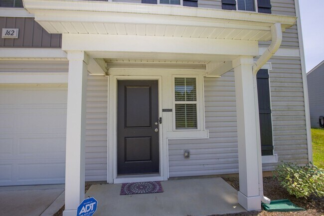 Building Photo - Coming up soon!!!!Centric beautiful proper...