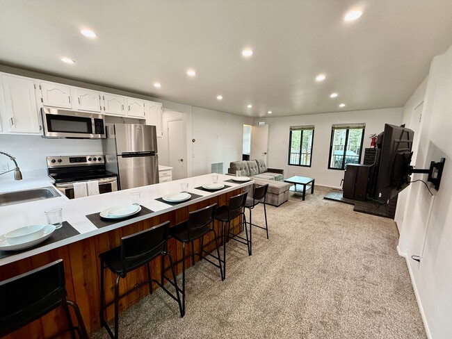 Building Photo - 41 Ridgecrest Dr