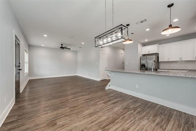 Building Photo - 1212 W Elm St