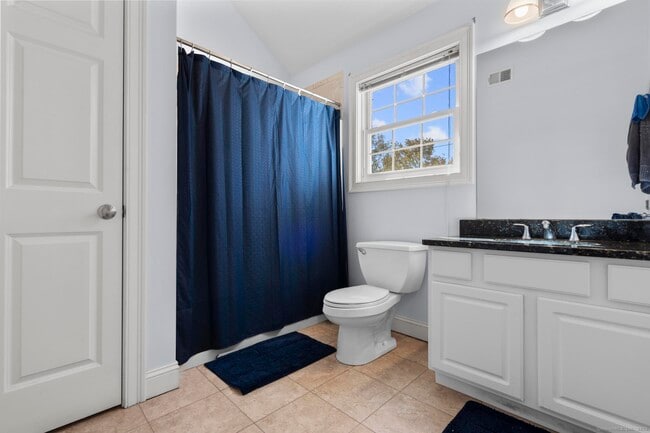 Building Photo - 240 Highland Ave