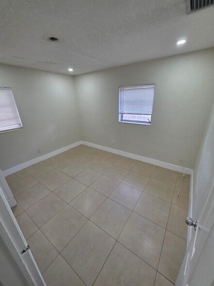 Building Photo - 341 Delaware Ave