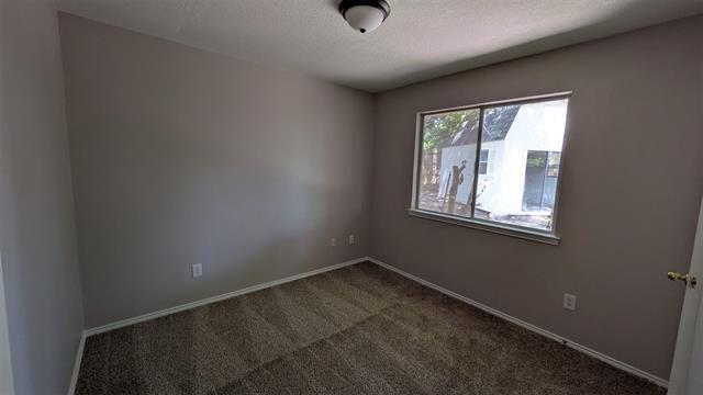 Building Photo - 336 Cresthaven Dr