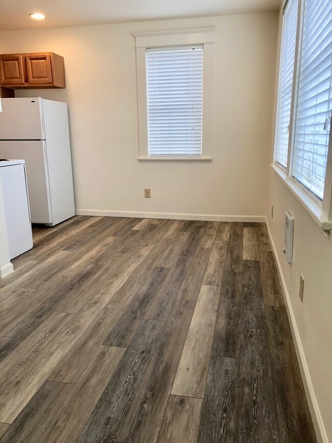Building Photo - 1 Bedroom in Sellwood