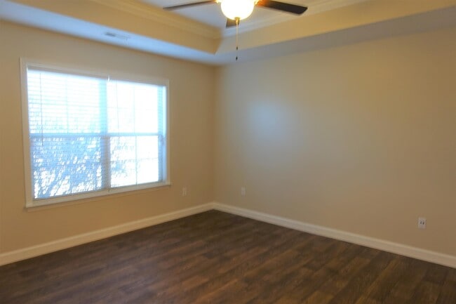 Building Photo - 610 Flintrock Dr