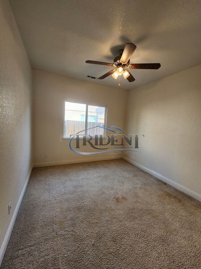 Building Photo - 4 bedroom 2 bath locaded in a cultisac