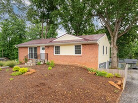 Building Photo - 3 Southwicke Ct