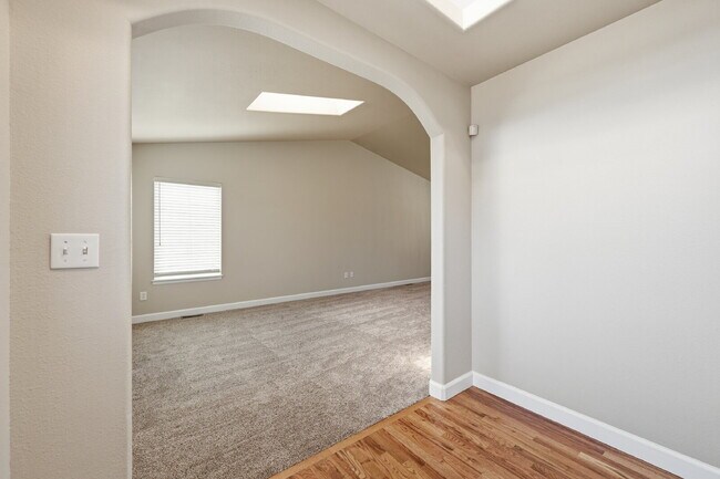 Building Photo - $2,620.95 with $300 off the first month's rent, 5 Beds - 3.5 Bath, Single Family Home in Colorado...