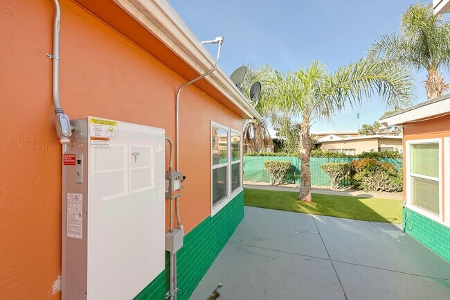 Building Photo - 5461-65 Imperial Ave