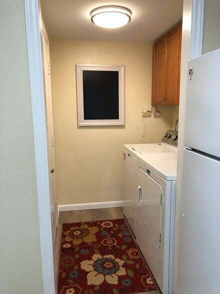 Building Photo - 122 Marlowe Ct