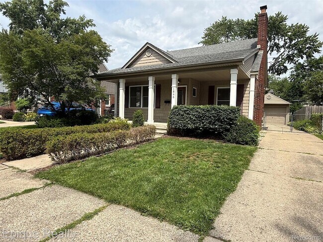 Building Photo - 1846 Oakshire Ave