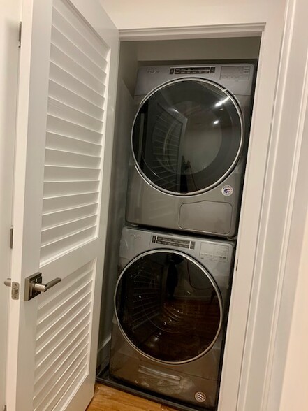 Stackable front loader washer and dryer - 700 Schuyler Ave
