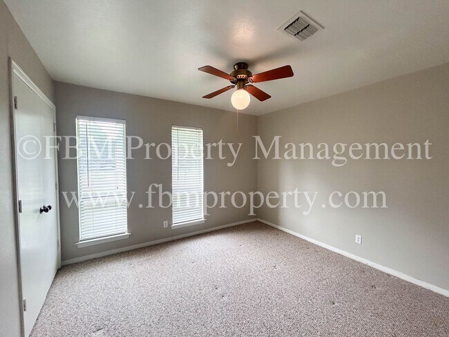 Building Photo - 1700 Charlottesville Dr