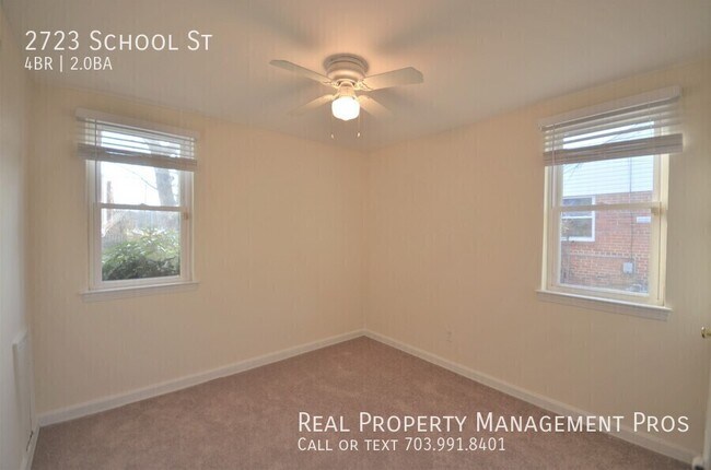 Building Photo - 2723 School St