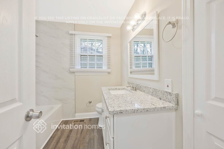 Building Photo - 709 Bowfield Ct