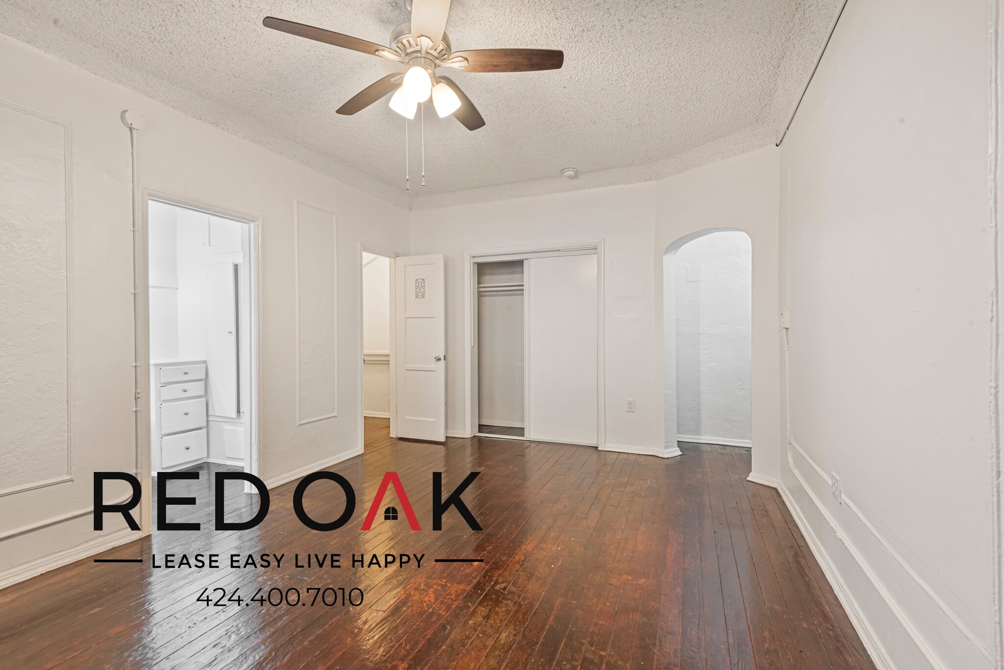 Building Photo - 849 S Oxford Ave