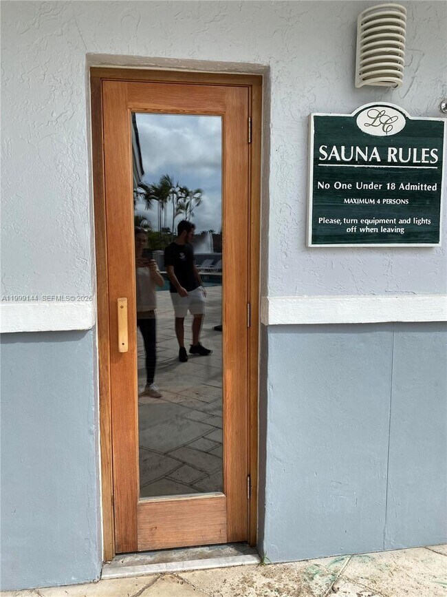 Building Photo - 8500 SW 212th St