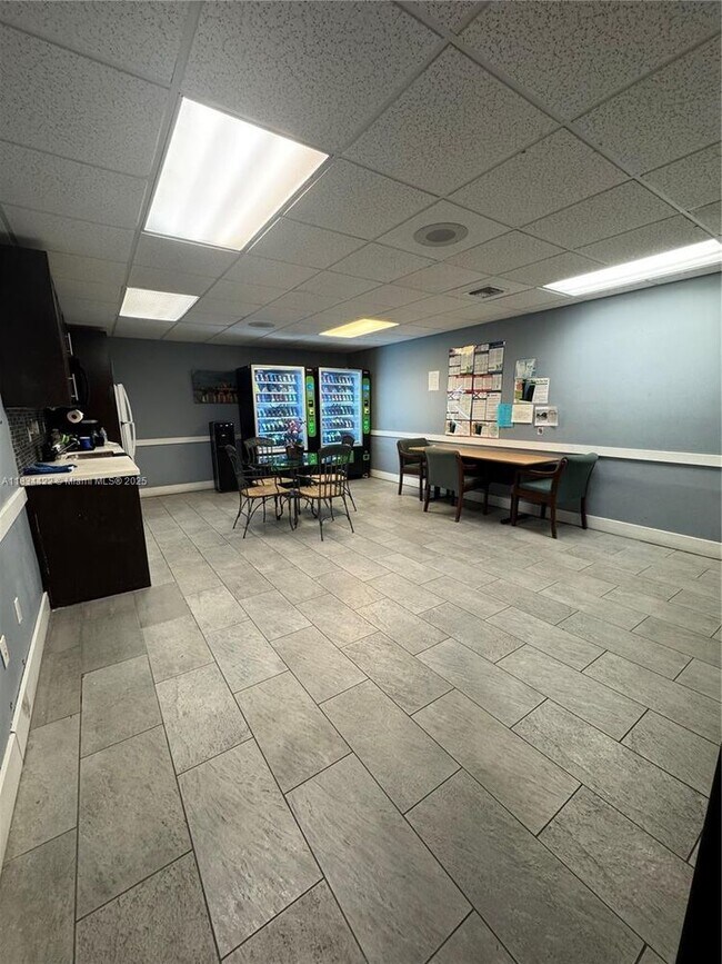 Building Photo - 484 NW 165th St