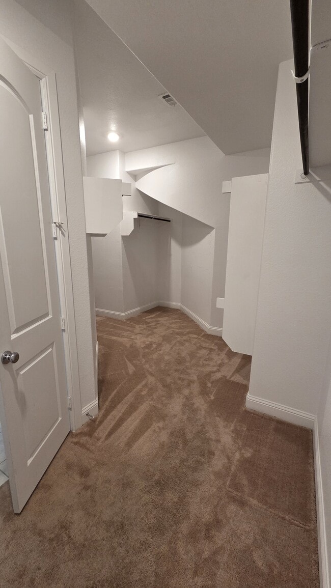 Building Photo - 1112 Maverick Dr