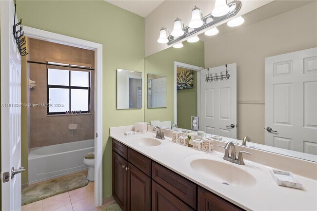 Building Photo - 8825 NW 100th Pl