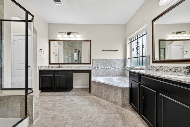 Building Photo - 2931 Oakdale Landing Ct