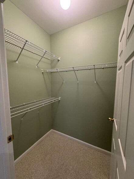 Building Photo - 4137 Fountainside Ln