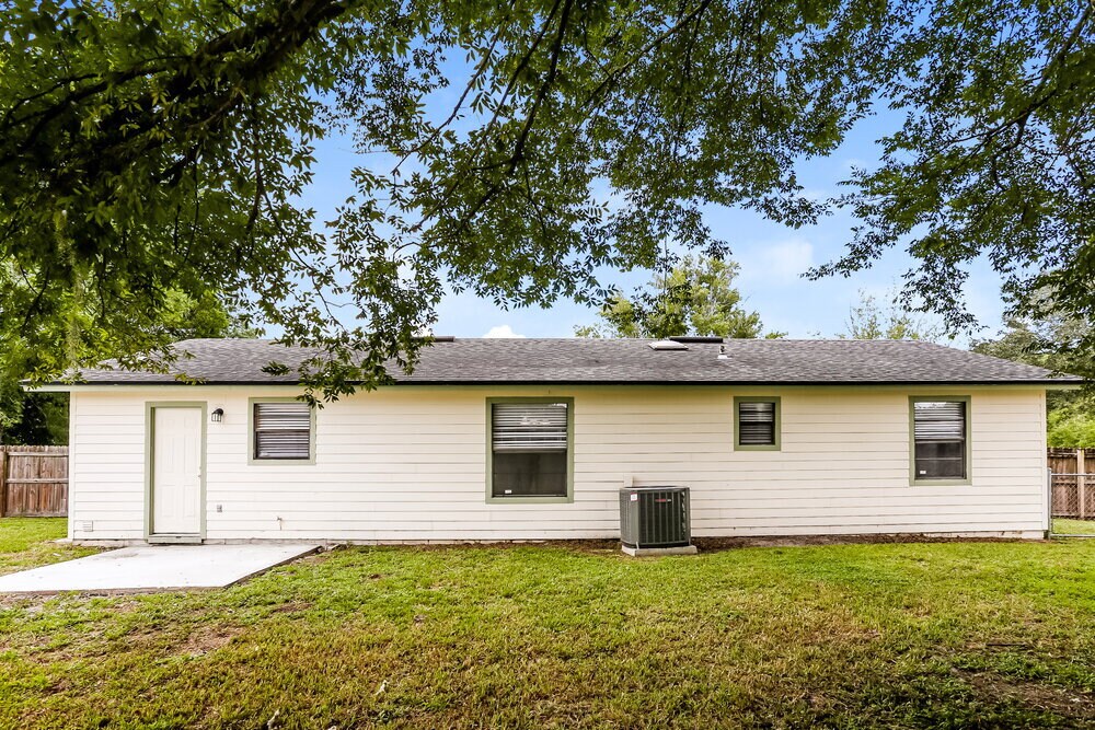 Building Photo - 8804 Falcon Trace Dr S