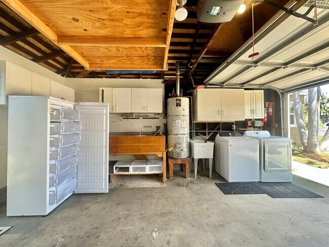 Building Photo - Meticulously Upgraded Single Family Home Point Loma Home Minutes From Liberty Station, Sunset Cli...