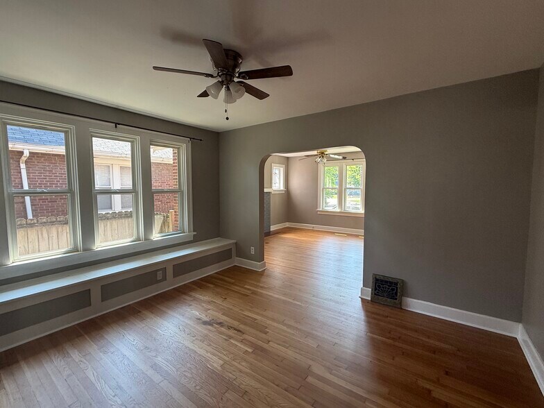 Dining Room - 27 S 35th St