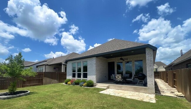 Building Photo - 111 Chinaberry Bnd