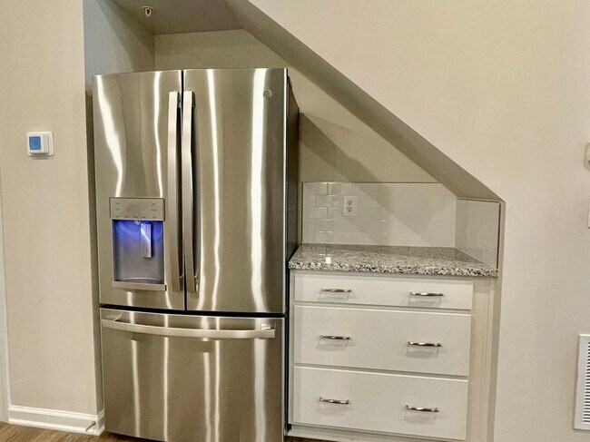 Building Photo - 14955 River Walk Way