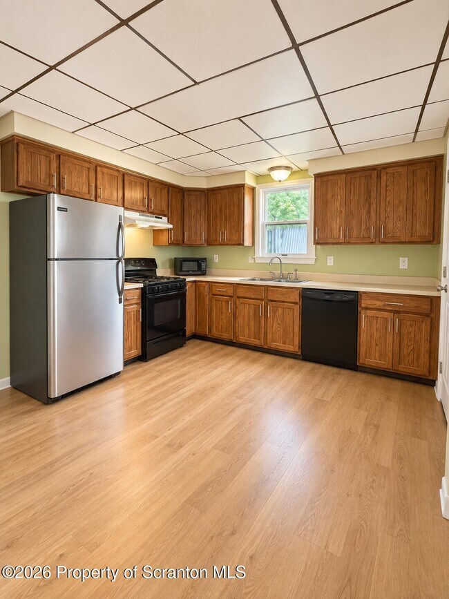 Building Photo - 1533 Ross Ave