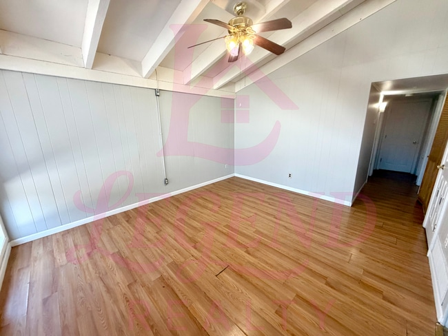 Building Photo - Light-Filled 3 Bedroom Home with Open Feel & Outdoor Storage