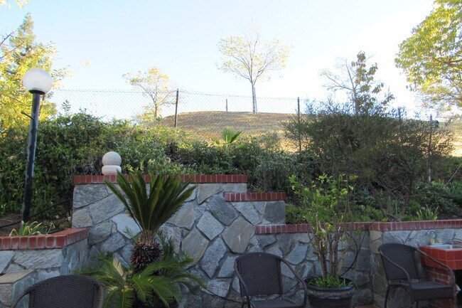 Building Photo - Gorgeous Custom Pleasanton Home in Great Location